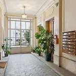 Charming Paris Apt, Metro 4 & Rer B, 6 Guests, Cdg Access, 1-2 Rooms
