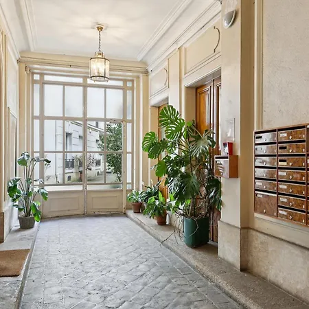Appartamento Charming Apt, Metro 4 & Rer B, 6 Guests, Cdg Access, 1-2 *