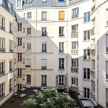 Charming Apt, Metro 4 & Rer B, 6 Guests, Cdg Access, 1-2 * Parigi